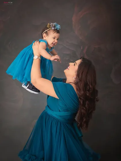 Those moments of pure joy between a mommy and her baby are my absolute favorite. This beautiful mother-daughter portrait is filled with so much love and happiness.
