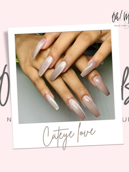 One glance and you're hooked. This classic cat eye manicure in a neutral tone offers a sophisticated and mesmerizing look with its signature light-reflecting band.