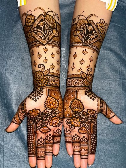 Sonu - Bridal & Wedding Mehndi Intricate Bridal Designs photo 14