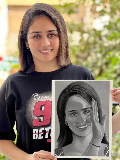 Here I am, holding my finished self portrait. It's a strange and wonderful feeling to hold a piece that is so personal. This is the result of patience, practice, and a lot of love for my craft.