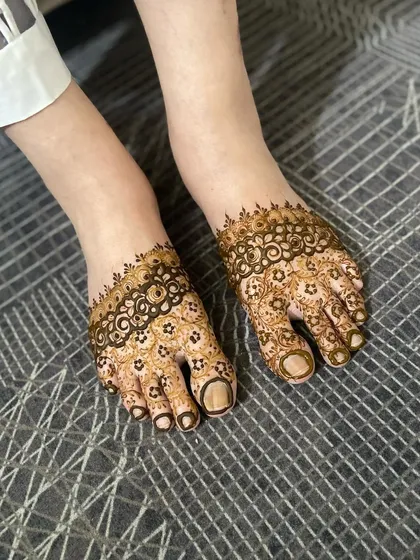 A clear, top-down view of the simple and elegant foot designs.