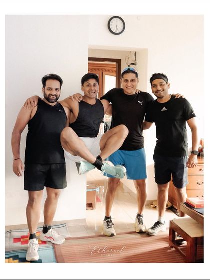 The groom and his running mates, posing happily before their 8km journey to the wedding. A moment of friendship and shared adventure before the main event.