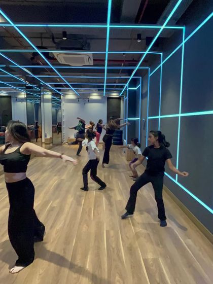 Subham Chail Performing Arts - Dance Instruction Contemporary & Jazz Funk photo 13