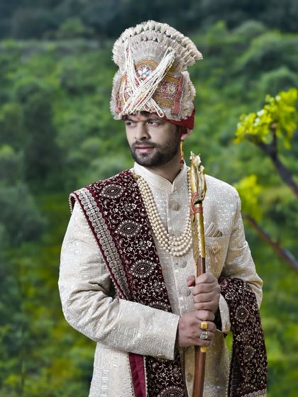 Groom Portraits: Dapper & Traditional photo 15