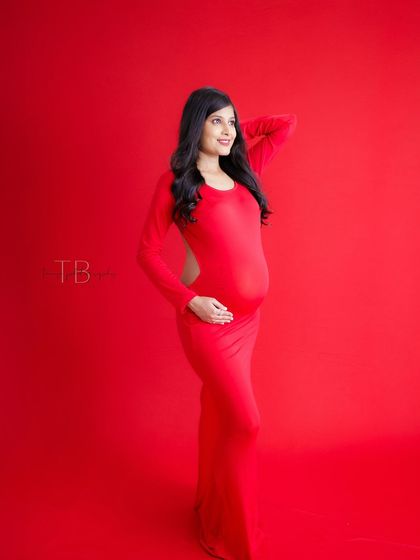 Solo Radiance: Portraits of the Mother-to-Be photo 110
