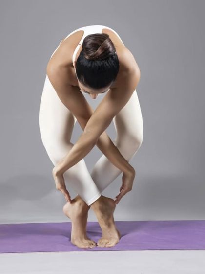 Richa Kumar - Yoga for Strength, Flexibility & Power Art of Asana: Creative Shapes & Flows photo 7