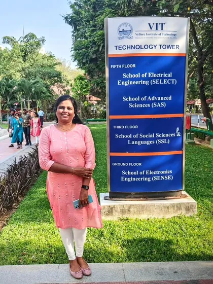Posing by the Technology Tower at Vellore Institute of Technology (VIT). I was there to conduct a session for the nanotechnology and physics departments.