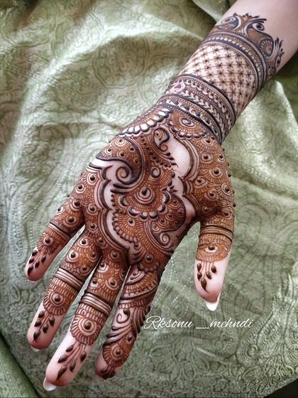 Sonu - Bridal & Wedding Mehndi Intricate Bridal Designs photo 86