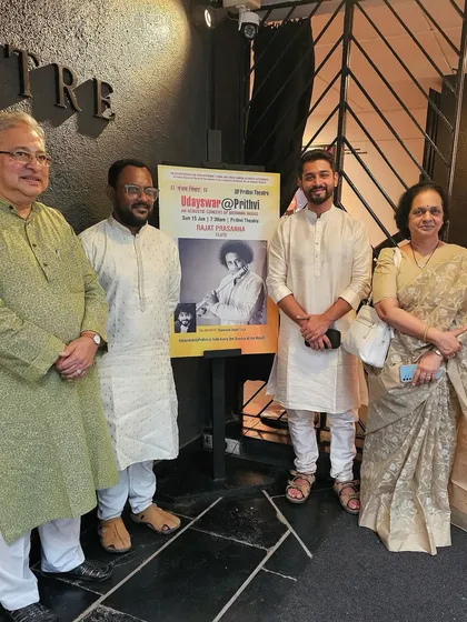 A group photo outside Prithvi Theatre after the successful 'Udayswar' morning concert.