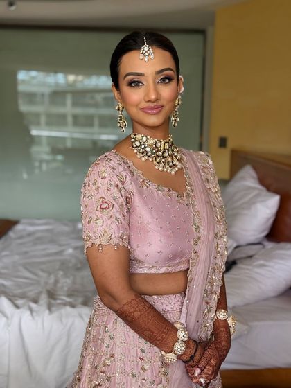 This bride is glowing in soft pink tones. You'll learn how to work with a monochromatic color palette to create a harmonious and elegant bridal look.