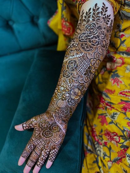 Z4 Studios - Bridal & Wedding Henna Signature Floral Bridal Henna photo 34