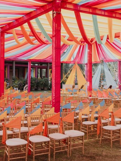 Daytime Celebrations: Mehendi, Haldi & Fiestas photo 41