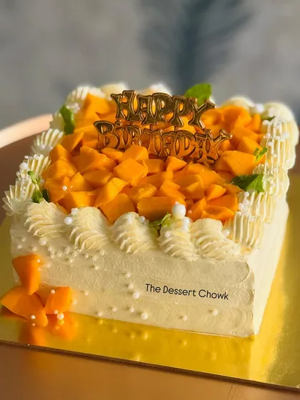 A square version of the Mango Maharaja cake, perfect for cutting into neat slices for a party.