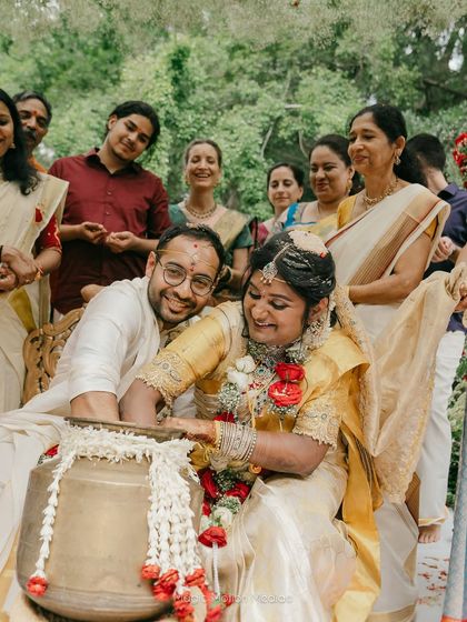 A fun post-ritual game where the couple searches for a ring in a pot, bringing laughter and friendly competition to the ceremony.