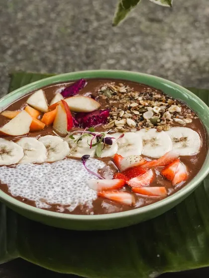 Start your day with our healthy smoothie bowl, full of flavor and a burst of textures. It's topped with fresh fruits, chia seeds, and our house-made granola for a dreamy, nourishing meal.