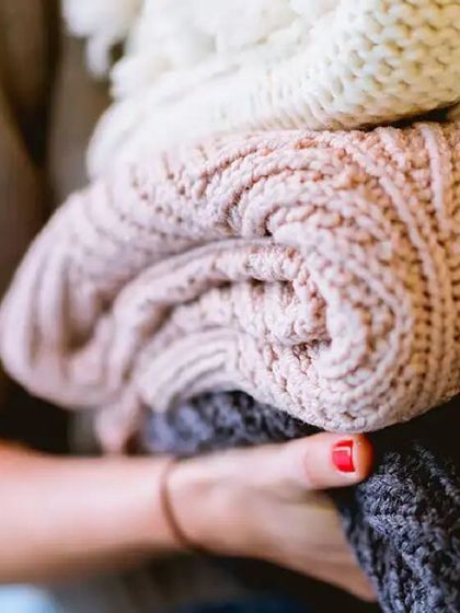 A functional wardrobe needs to adapt to different seasons. Renting a self storage unit is the best way to avoid cramping your home with clothes, accessories, and linens that you only use seasonally.