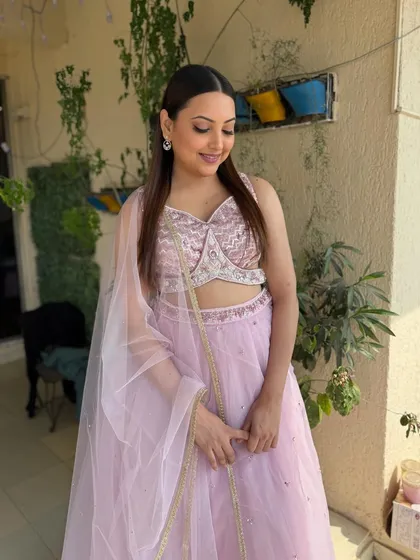 The bride looking serene and beautiful in her soft glam makeup. This look is perfect for an engagement or Sangeet.