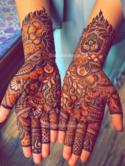 Intricate Bridal Mehendi photo 72