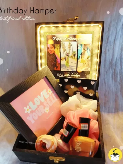 My Best Friend Edition hampers are all about celebrating your unique bond. This one includes a light-up photo display, a cute quote frame, and other treats picked just for her.