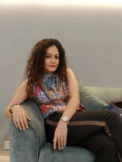 "I removed the frame from the mirror, and the reflection couldn’t have been better." This caption reflects my philosophy of breaking free from external judgments and finding confidence and self-worth from within.