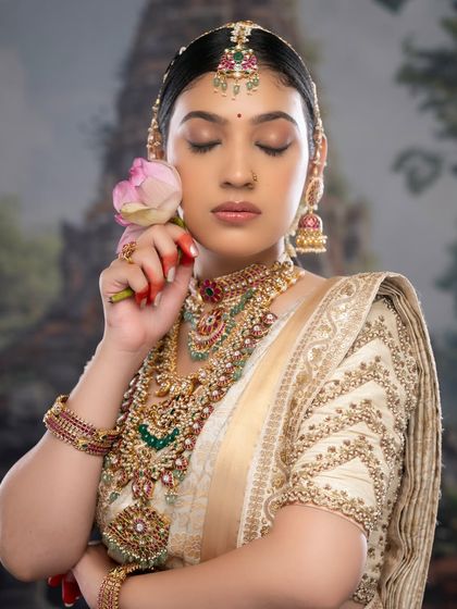 Surabhi's Makeup Studio & Academy - Bridal & Event Makeup Artistry Timeless South Indian Brides photo 10