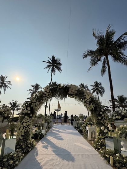 Ethereal Gardens: White & Green Decor photo 11