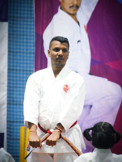 A duplicate of the previous image, reinforcing the importance of personalized instruction for building correct muscle memory and technique in young karateka.