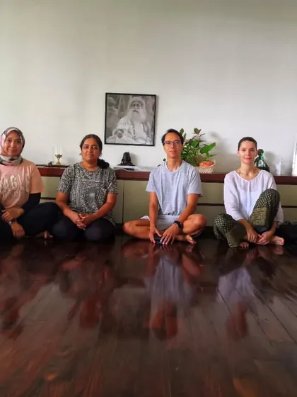 Another group photo from a Surya Kriya session. The practice is open to everyone over 14, regardless of prior yoga experience, who is seeking to improve their health and inner wellbeing.