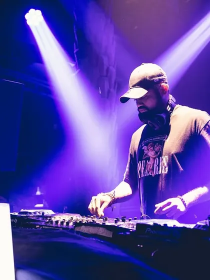 A purple-lit shot from the Nightwave festival in Ahmedabad. I bring my signature sound to cities all across the country.