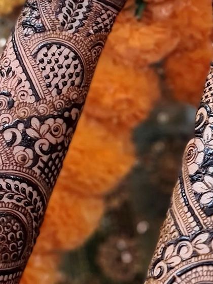 Mehndi Designer - Mehndi Artistry Services A Closer Look: Intricate Details photo 7