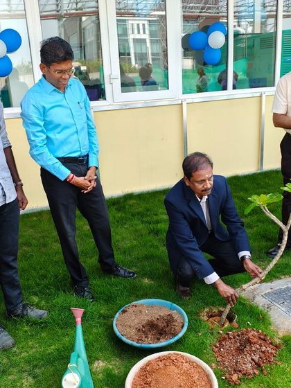 ANZ Landscaping - Commercial Landscaping Our Dedicated Team at Work photo 9