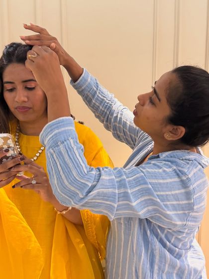 Vibrant Haldi & Mehendi Looks photo 8