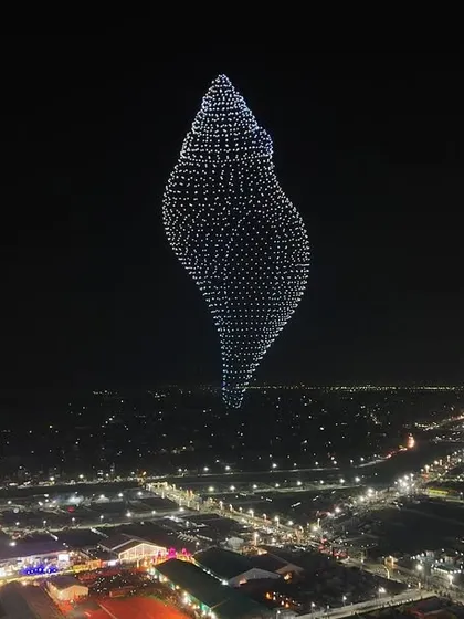 A massive Shankha (conch) formation created by 2500 drones over the Maha Kumbh Mela. This sacred symbol's sound is believed to announce the victory of good, and we brought its form to the sky.
