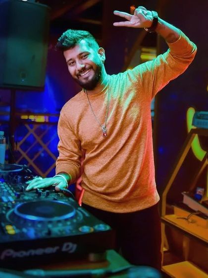 A peace sign from the booth. Attitude is a little thing that makes a big difference.