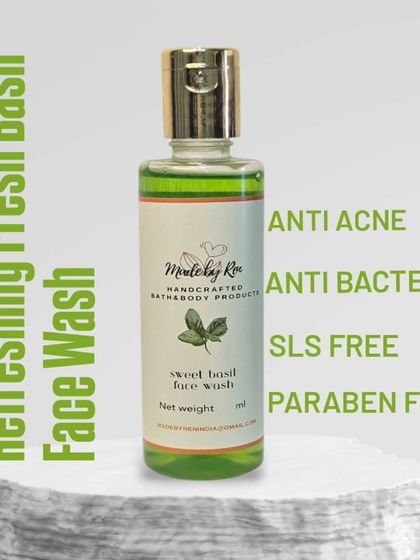 The Refreshing Fresh Basil Face Wash, standing proud. This anti-bacterial, SLS and paraben-free cleanser is one of my go-to recommendations for oily or stressed skin.