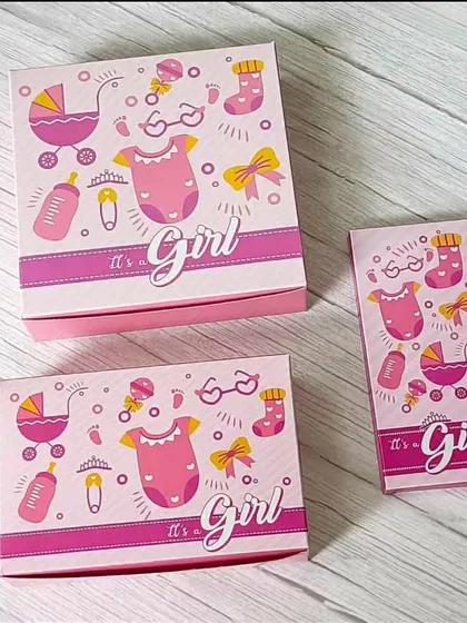 And here is the 'It's a Girl' version of my affordable announcement boxes. The cute and modern design is perfect for sharing your news with a sweet, personal touch.