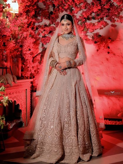 Contemporary & Pastel Bridal Looks photo 14