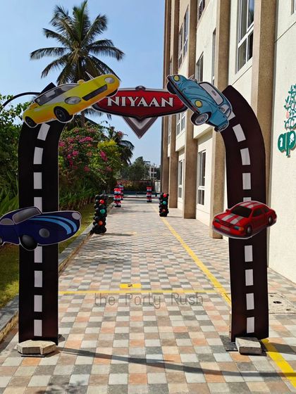 The Party Rush - Kids' Birthday Party Planning & Decoration Fun on Wheels: Car & Racing Themes photo 7