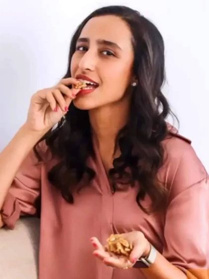 A handful of walnuts is a perfect example of smart snacking. Good nutrition combined with daily exercise is the key to boosting energy, managing weight, improving mental health, and sleeping better.