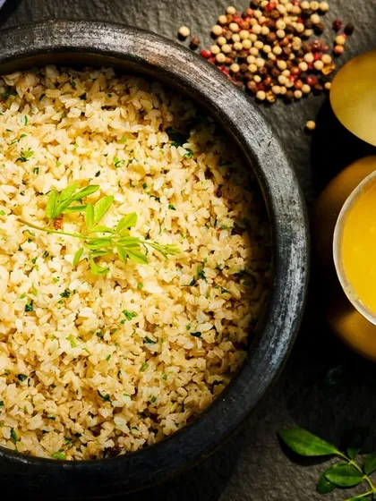Broken rice cooked with herbs and served with a side of golden ghee. This comforting and easily digestible meal is designed to soothe the gut, balance the doshas, and support your body's recovery.