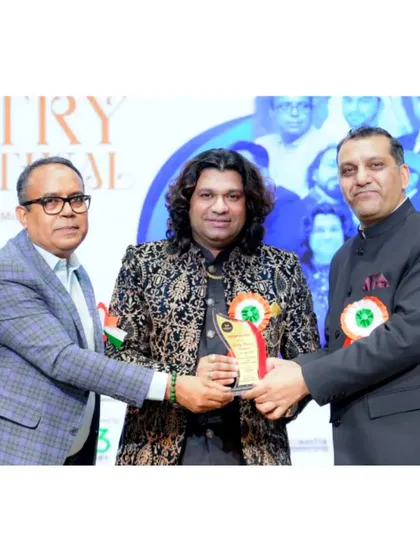 A proud moment receiving an award at the Dubai Poetry Festival 2024. I am thankful for the opportunity to share my music on an international stage.