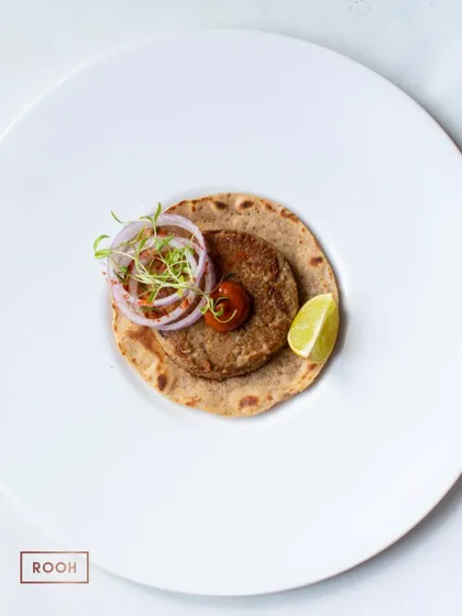 A delicious fusion: the Roghni Taco with a classic Shami Kebab. This was a star dish from my collaboration with Chef Taiyaba Ali, celebrating Awadhi cuisine.