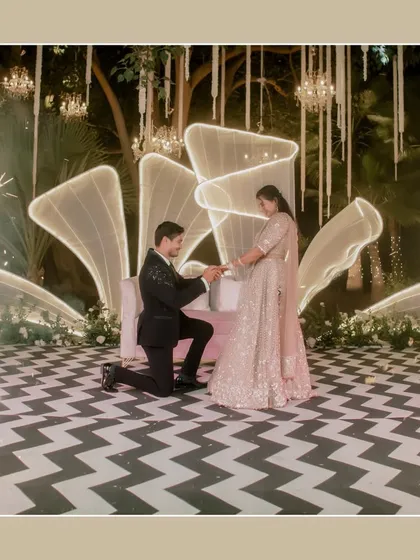 The perfect proposal, illuminated by a cascade of sparklers. We specialize in capturing the grandeur and emotion of your milestone moments, ensuring the surprise, the joy, and the "yes" are framed in a way that feels like a scene from a movie.
