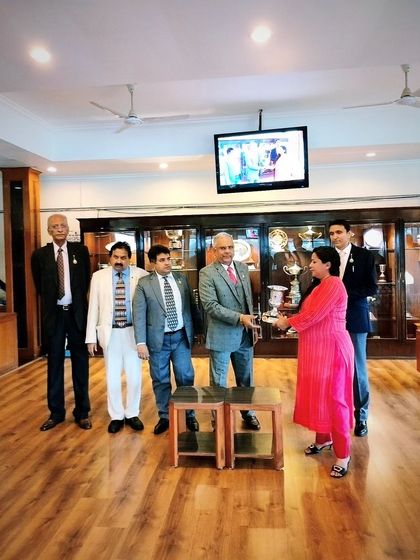 A group photo with the Royal Calcutta Turf Club Cup winner.
