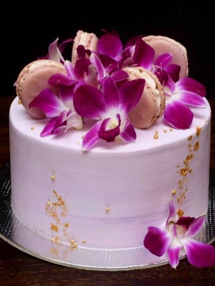 Amritha - Custom Celebration Cakes Floral & Buttercream Artistry photo 7