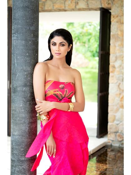 Icons & Celebrities photo 28