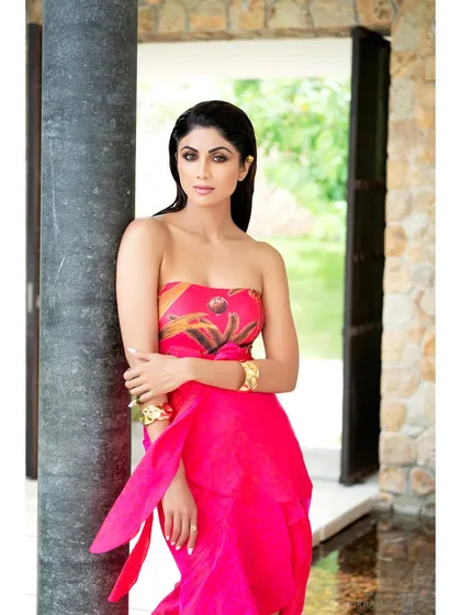 The natural light was so beautiful for this shoot with Shilpa Shetty for Global Spa India. Sometimes the simplest setup yields the most stunning results.
