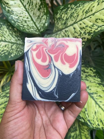Sometimes I’m just amazed at my own creativity! I absolutely love how the swirls turned out in this bar, with activated charcoal and beautiful pink hues.