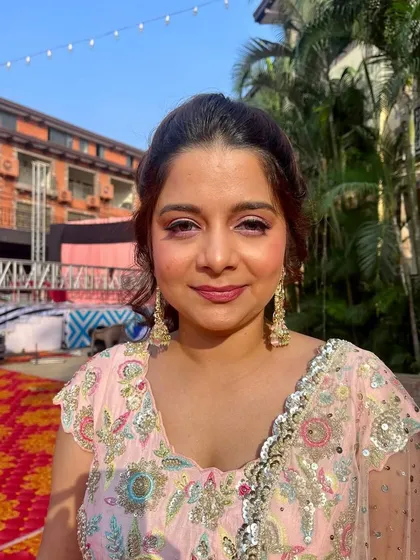 Golden hour glam for a beautiful sunset wedding. I used warm tones and a dewy finish to catch the beautiful evening light perfectly.