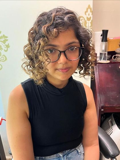 Rohit - Haircuts Custom Hair Color photo 35